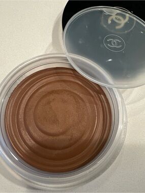 CHANEL Bronzer